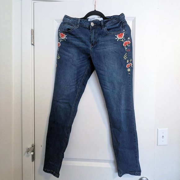 Absolutely Famous Skinny Jeans Size 8 - Picture 1 of 5